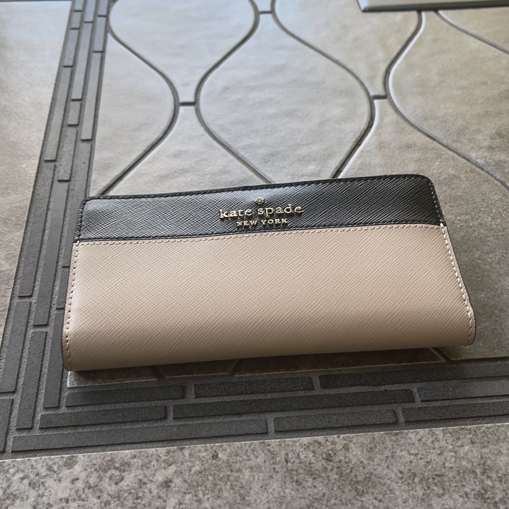 Kate Spade Staci Colorblock Large Slim Bifold Wallet - Picture 3 of 16